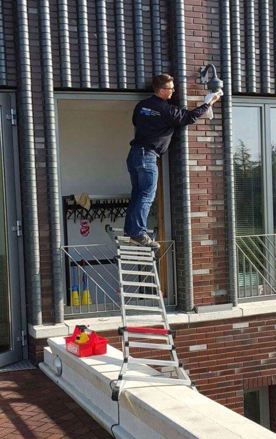 10 Boneheaded Installation Safety Fails, slide 0