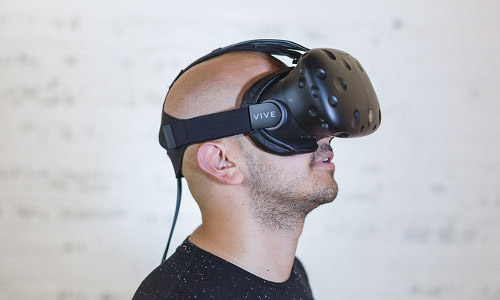 A+ Technology Adds Virtual Reality to School Safety Training Seminars