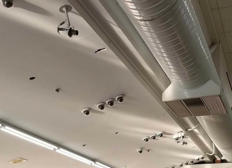 10 Seriously Messed Up Security Camera Installations, slide 8