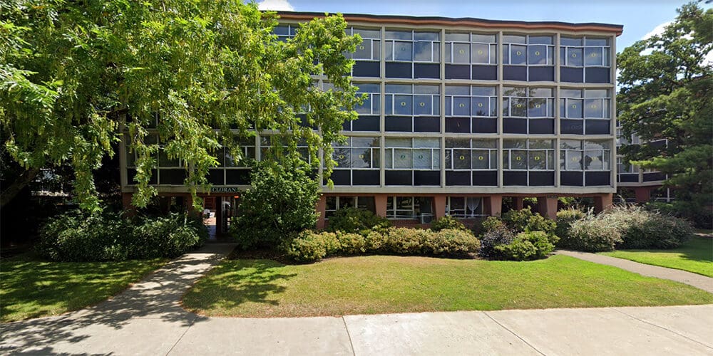 2 Held Hostage by Armed Man in University of Oregon Dorm Room