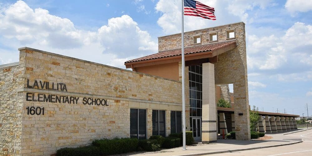 Carrollton-Farmers Branch ISD Ramps up School Security with Genetec Security Center