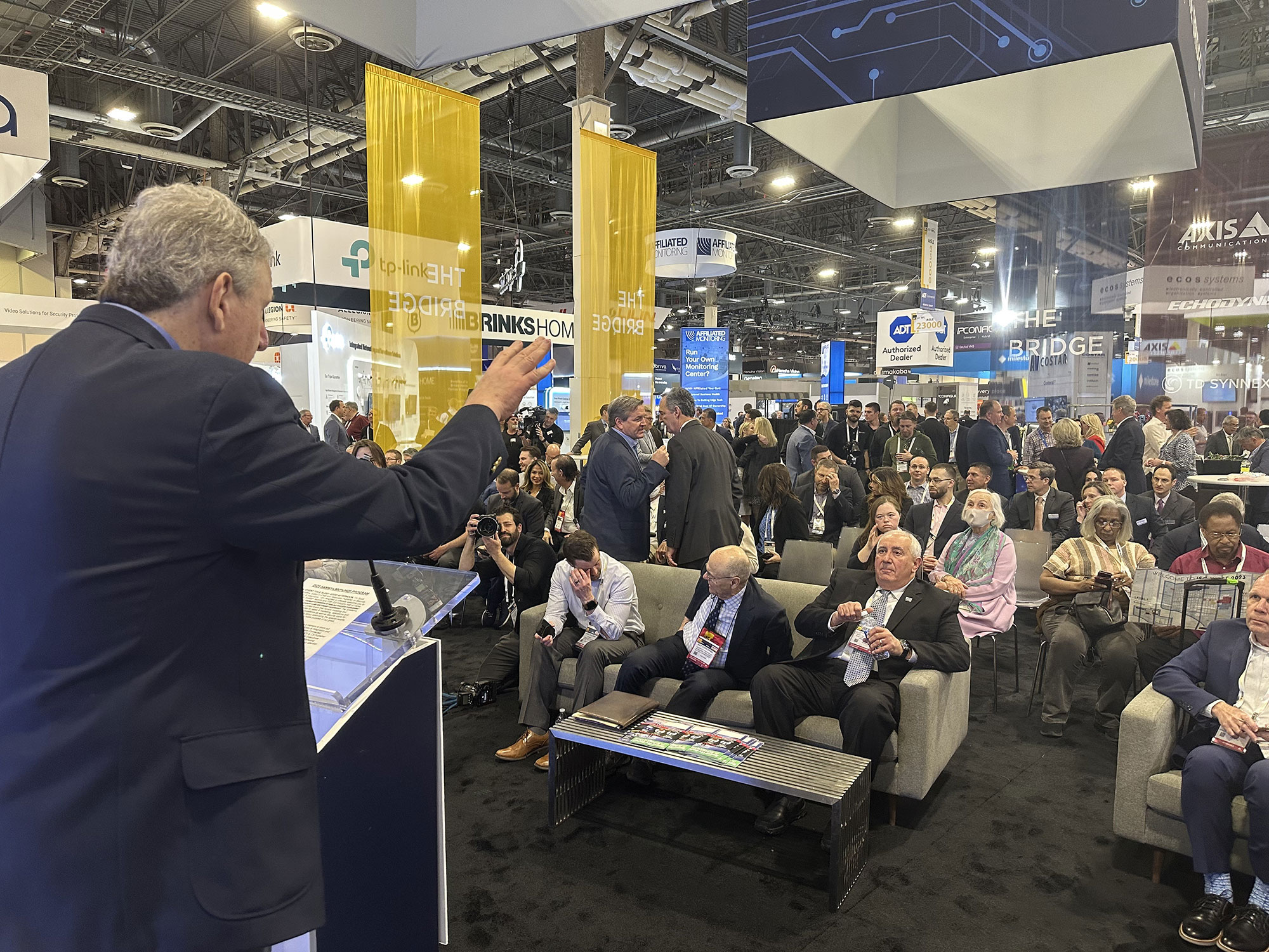 ISC West 2023 Returns to Pre-Pandemic Levels with Packed Show Floor, slide 4