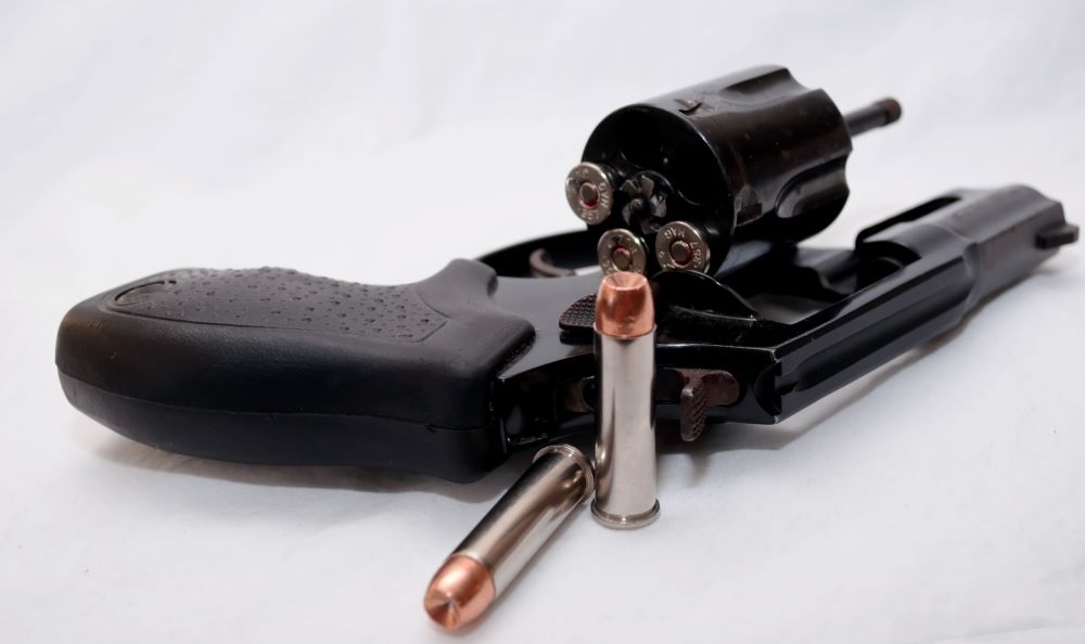 There have been several recent incidents involving armed officers who forgot to take their guns with them after using the bathroom on a K-12 campus. guns in bathrooms, police, security officers, negligent discharge