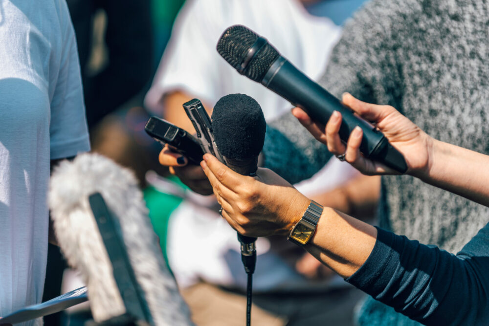 3 Effective Crisis Communications Strategies Your School Should Adopt, media management, public relations, journalists, Mark Albert