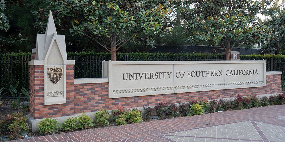USC Student Fatally Stabs Man