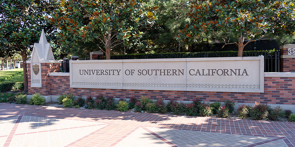 USC Students Return