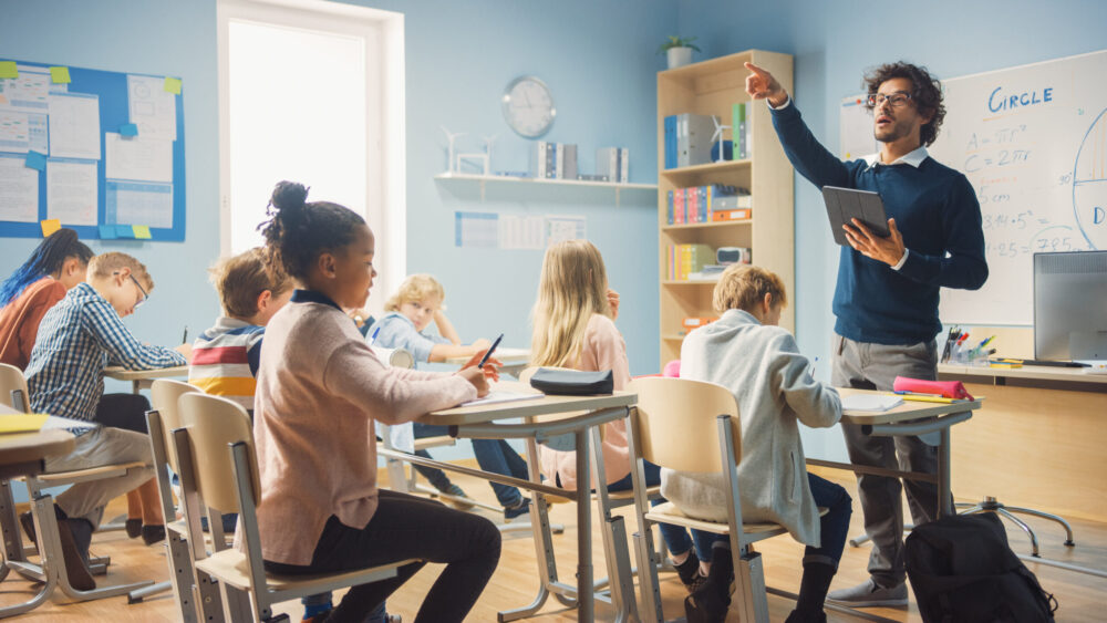 10 Reasons Why Teachers Need De-escalation Training, school safety, teacher training, workplace violence, classroom management