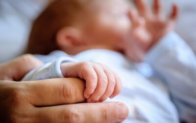 Oklahoma Security Officer Delivers Baby Outside Hospital