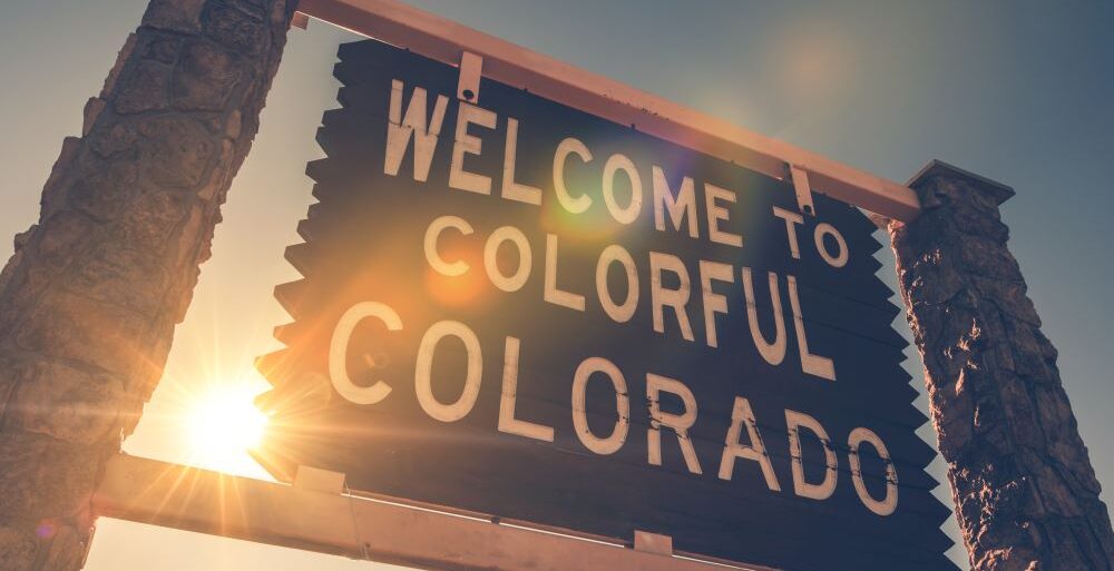 SB 276 restricts ICE agent access to certain public spaces and imposes penalties for sharing personal information about immigrants under specific circumstances. immigration, deportation, civil rights